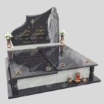 Doppelgrabstein mit Skulptur der Mutter Gottes CK 12 Foto 37