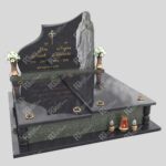 Doppelgrabstein mit Skulptur der Mutter Gottes CK 12 Foto 38