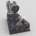 Kindergrabstein mit Engelsfigur mit Flügeln D 1 Foto 40