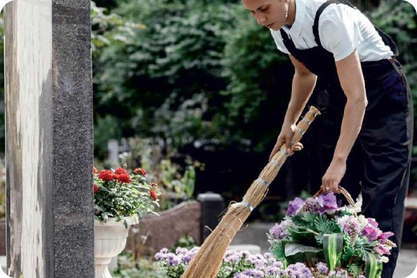 Pflege der Grabumgebung