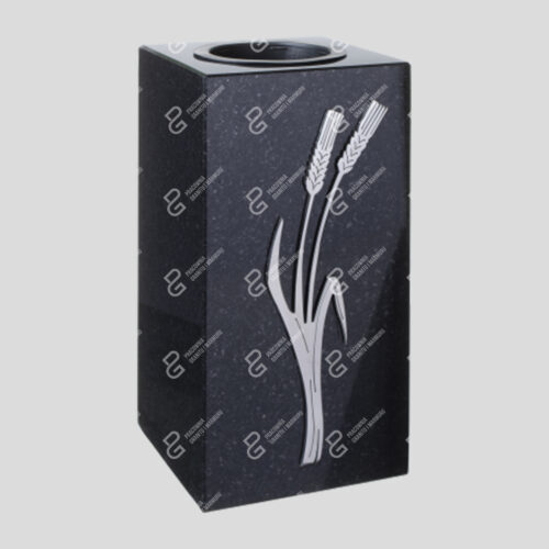 Grabvase aus Granit (Vase WK 18 15x15x29)