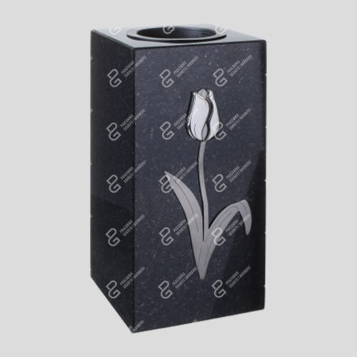 Grabvase aus Granit (Vase WK 19 15x15x29)