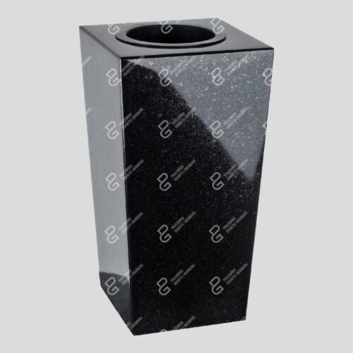 Grabvase aus Granit (Vase WKE 13 15x15x29)