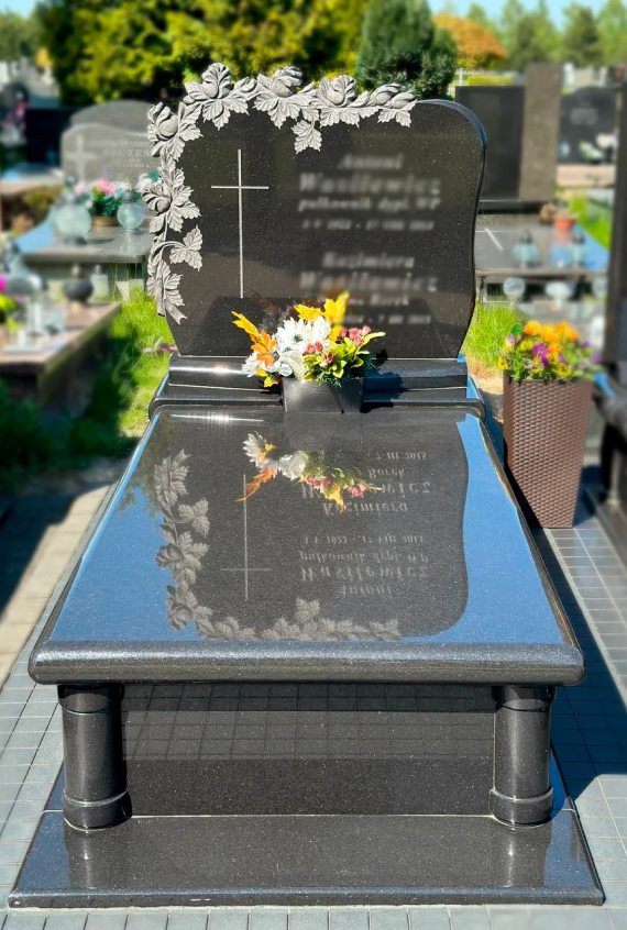 Grabstein 3