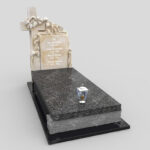 Einzelgrabstein mit geschnitztem Ornament, das eine Weinrebe und ein Kreuz darstellt CK 62 Foto 34