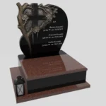 Urnengrabstein mit Baumskulptur und Kreuz U 85 Foto 40