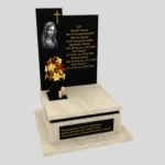 Urnengrab aus Granit mit Muttergottes-Gravur U 93 Foto 34