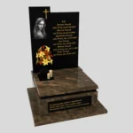 Urnengrab aus Granit mit Muttergottes-Gravur U 93 Foto 35