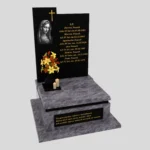 Urnengrab aus Granit mit Muttergottes-Gravur U 93 Foto 39