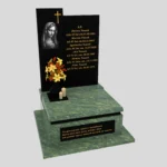 Urnengrab aus Granit mit Muttergottes-Gravur U 93 Foto 40