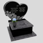 Urnengrabstein mit Herz- und Rosenskulptur U 96 Foto 37